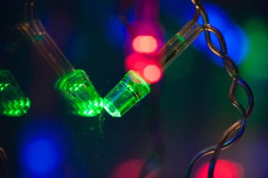 Aynayı Fisto-Noel Led ampul yakın çekim. Metin için yer ile şenlikli arka plan.