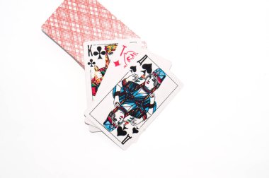 Beyaz bir arka plan kopya alanı üzerinde oyun kağıdı