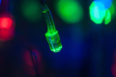 Yeşil Led ampul Noel çelenk yakın çekim makro bokeh