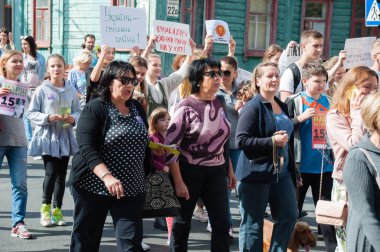 Ukrayna, Chernihiv, 15 Eylül 2019: Hayvan Kısırlaştırma ve Aşırı Maruziyet Merkezlerinin Yaratılması İçin Tüm Ukrayna ve Dünya Hayvan Hakları Yürüyüşü