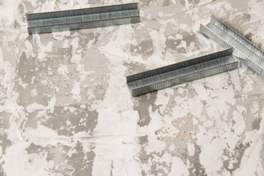 Işık macunu üzerine kopya alanı olan parantezler inşa ediliyor. İnşaat, onarım, konut koşullarının iyileştirilmesi