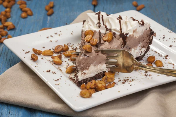 Cortar Uma Torta Sorvete Com Garfo — Fotografia de Stock