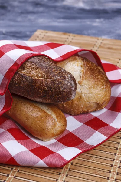 Peçeteye Sarılmış Ekmek Yakın Çekim — Stok fotoğraf