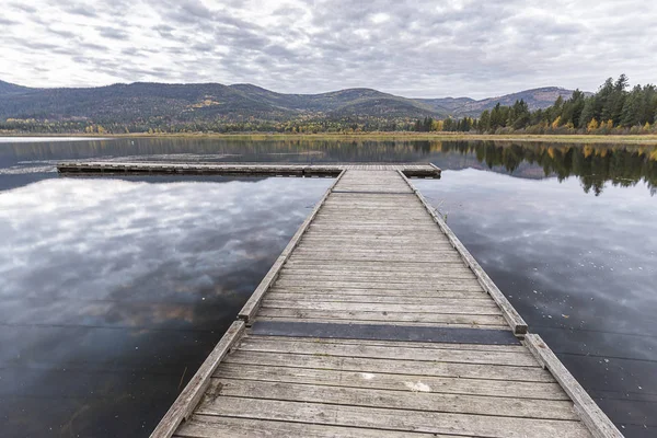 Looking Out Dockon Calm Mcarthur Lake North Idaho — Stock Photo, Image