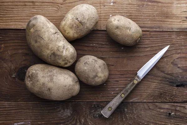 Overview Photograph Whole Potatoes Pearing Knife — Stock Photo, Image