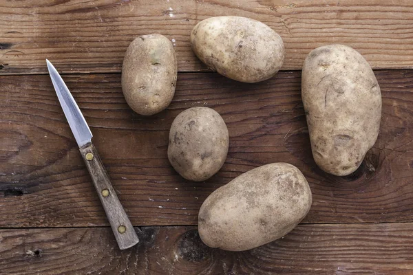 Overview Photograph Whole Potatoes Pearing Knife — Stock Photo, Image