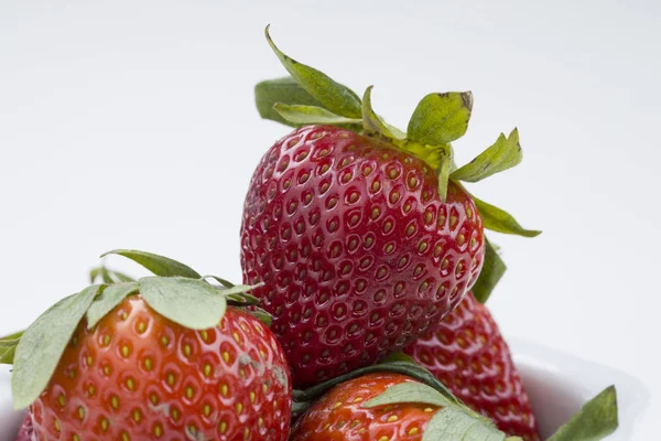 Närbild på röda jordgubbar. — Stockfoto