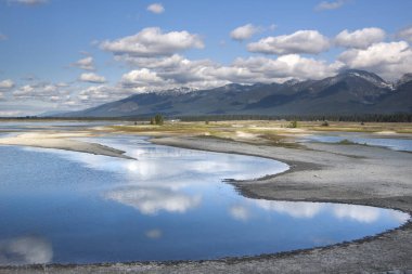 Weatern Montana 'da At Barajı Tekmeleme.