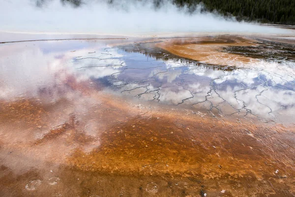 Nagy Prizmás Medence Yellowstone Nemzeti Parkban — Stock Fotó