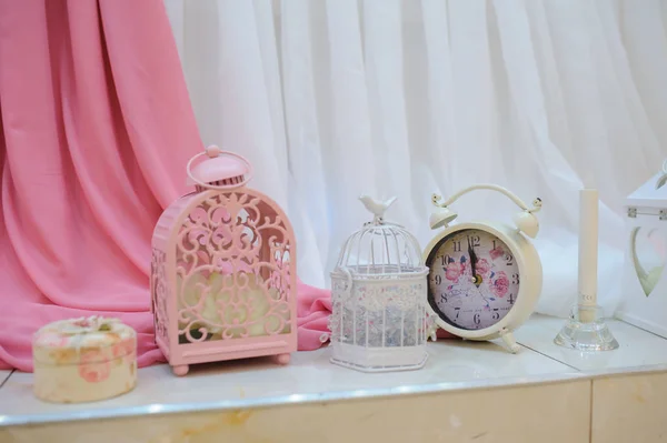 Wedding Decoration Pink Elements Watch Bird Cage Candl — Stock Photo, Image
