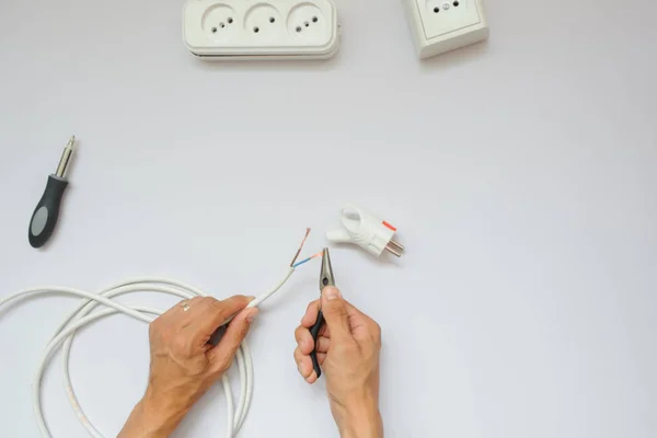 Work Process Electrician Close View White Background — Stock Photo, Image