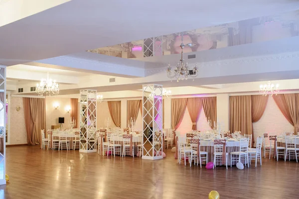 Salón Banquetes Colores Blanco Marrón Decorado Para Evento — Foto de Stock