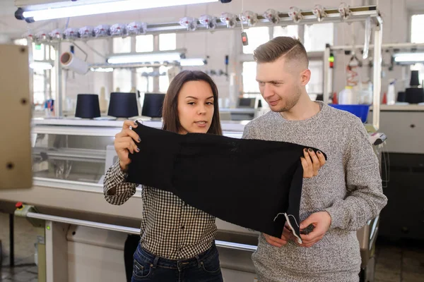 Nahaufnahme Foto Einer Jungen Frau Und Eines Jungen Mannes Die — Stockfoto