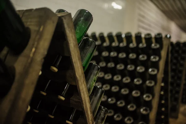 Salão Armazenamento Garrafas Vinho Espumante Branco Adega — Fotografia de Stock