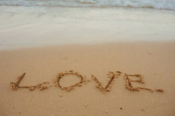 Love Napisy Plaży Falą Słońcem Obraz Stockowy
