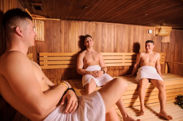 Close Foto Homens Descansando Sauna Russa — Fotografia de Stock