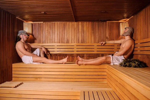 Close Foto Homens Descansando Sauna Russa — Fotografia de Stock