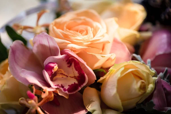 Wedding Flower bouquet in church — Stock Photo, Image