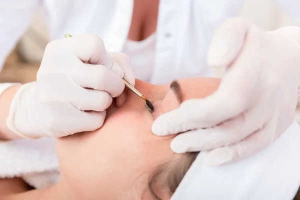 Primer plano de una mujer en tratamiento — Foto de Stock