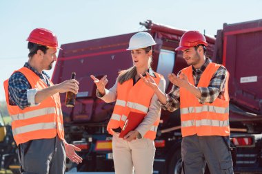 Çalışma süresi boyunca alkol içen bir yük taşımacılığı çalışanı