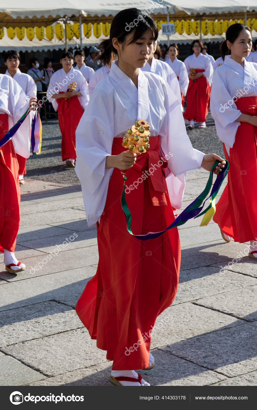 Hiroshima Japan May 17 Manto Mitama Matsuri Hiroshima Gokoku Jinja Stock Editorial Photo C Picturepartners