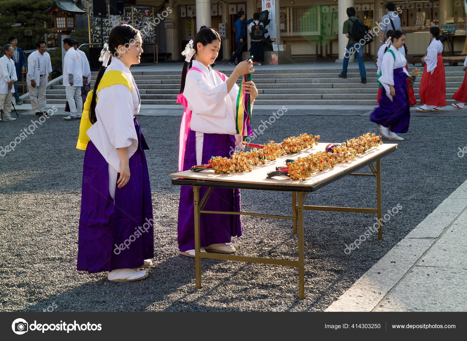 Hiroshima Japan May 17 Manto Mitama Matsuri Hiroshima Gokoku Jinja Stock Editorial Photo C Picturepartners