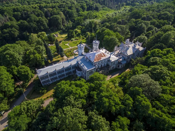 Old abandoned palace in Sharivka, Kharkiv region — Stock Photo, Image