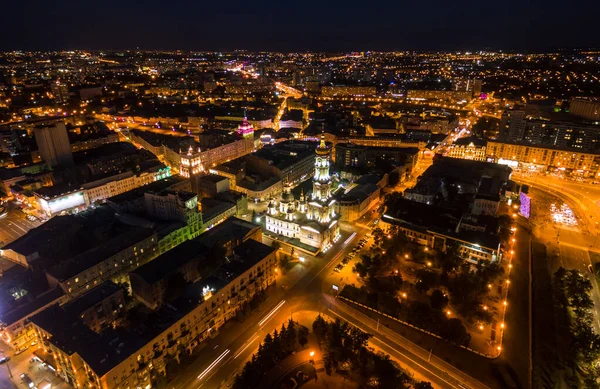 공중에서 우크라이나 하르키우에 도시의 파노라마와 대성당 바라본 — 스톡 사진