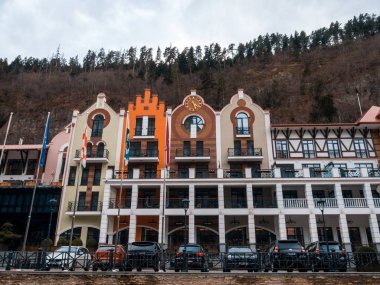 Borjomi, Georgia-Ocak 16, 2019:Crowne Plaza hotel Borjomi içinde karmaşık. Gürcistan