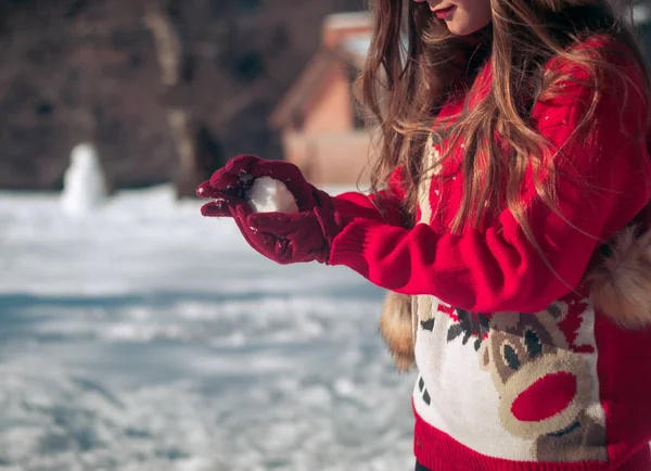 Girl having fun in the snow. Winter time — Stock Photo, Image