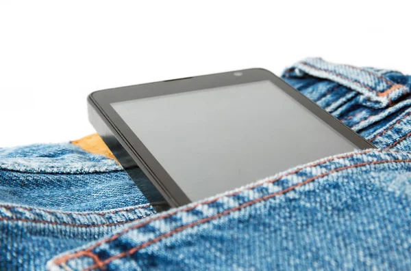 Telefon i jeans fickan — Stockfoto