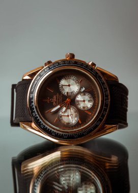 Tiflis, Gürcistan -4 Nisan 2019: Omega Speedmaster izle closeup