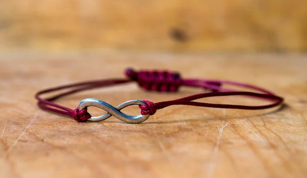 Pulsera Cuentas Mesa Madera —  Fotos de Stock