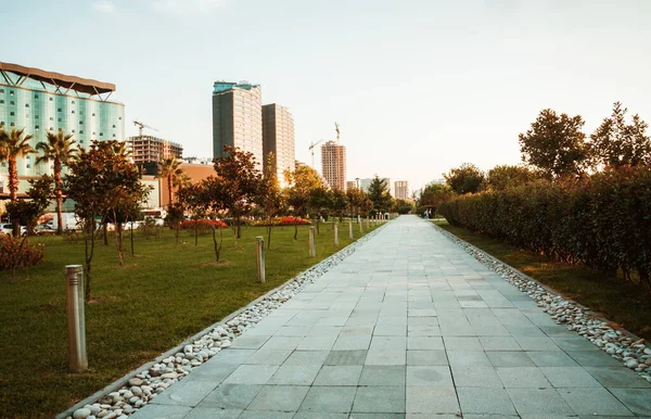 Batumi şehrindeki modern park. Batum. Georgia