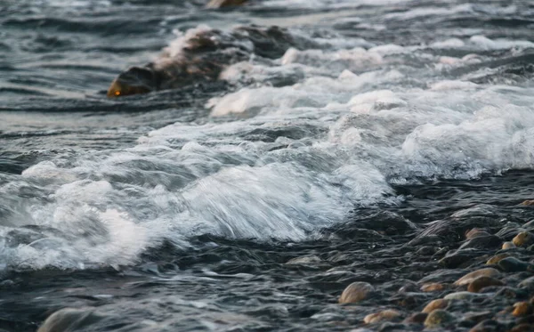 黒海で波の詳細 バトゥミ ジョージア — ストック写真