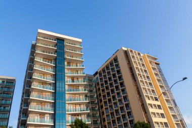 Batum. Gürcistan - 4 Ekim 2020: Batumi 'de modern konut altyapısı. Georgia