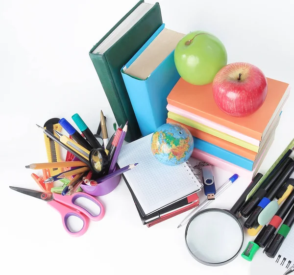 okul malzemeleri Beyaz arka plan .photo kopya alanı ile üzerinde çeşitli üst view.a