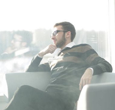 up.businessman bir sigara ile bir kahve molası sırasında kapatın.