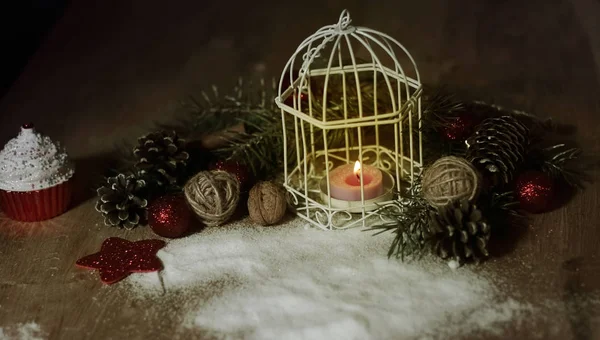 Natal card.vintage vela de Natal no fundo festivo . — Fotografia de Stock
