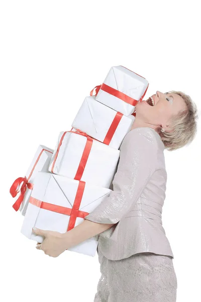 Primer plano de mujer con un montón de cajas de regalo . — Foto de Stock