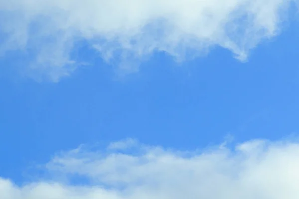 Abstraktní pozadí, modrá obloha na zatažené day.photo s místem pro text — Stock fotografie