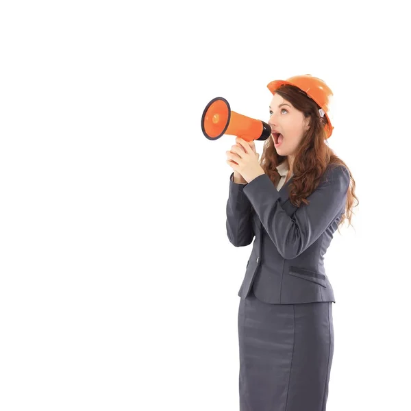 Magabiztos női építész - mérnök kiabál be egy megafon egy megafon. — Stock Fotó