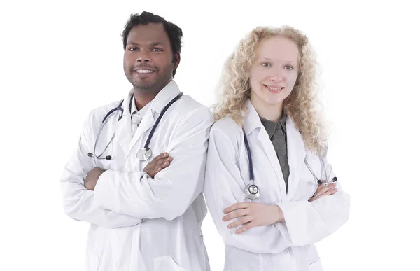 Retrato de corpo inteiro de dois felizes sorridentes jovens médicos , — Fotografia de Stock