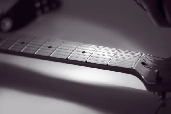 Černobílý Obrázek Hmatník Strunná Kytara Retro Styl Fotografie Kopií Prostor — Stock fotografie