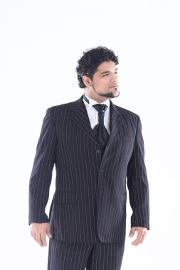 iş kıyafeti ile kravat beyaz arka plan üzerinde başarılı bir işadamı portresi