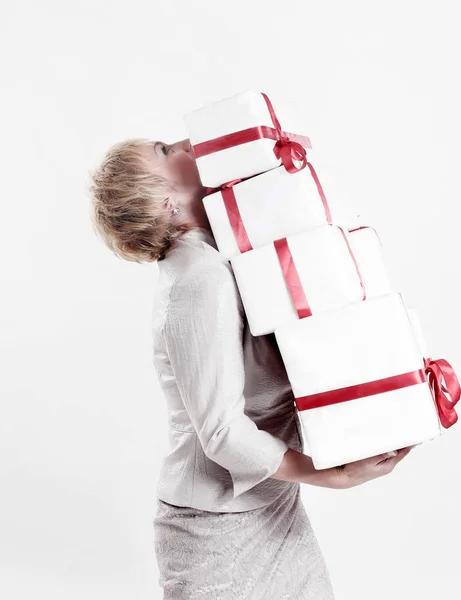 Primo piano di donna con un sacco di scatole regalo . — Foto Stock