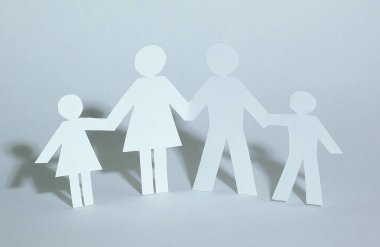 Kağıt adam family.happy aile kavramı