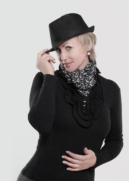 Retrato de mujer glamorosa en hat.isolated sobre un fondo blanco —  Fotos de Stock