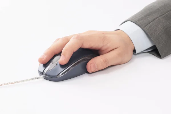 Ruka s počítačem myš na bílém pozadí — Stock fotografie