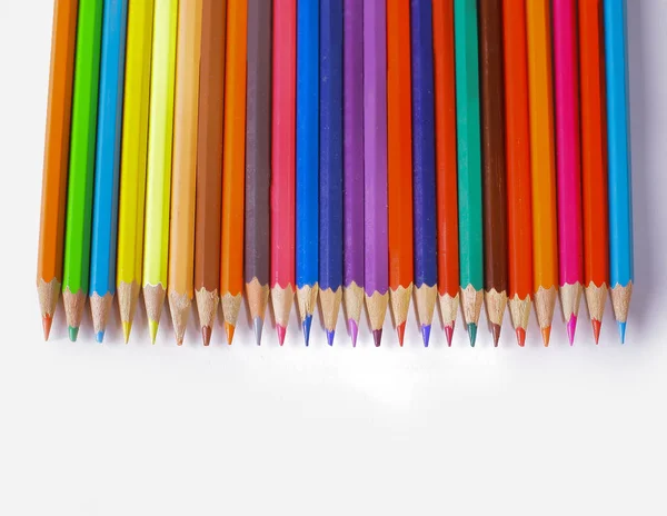Набор цветных карандашей .isolated на белом — стоковое фото